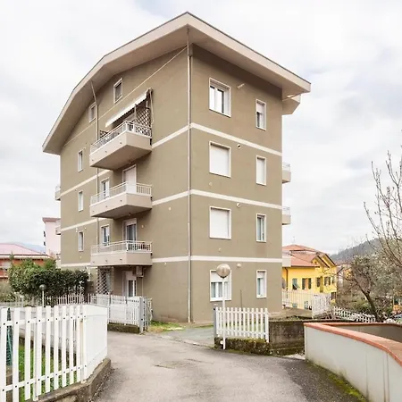 Appartement Lalla House Piano di Follo